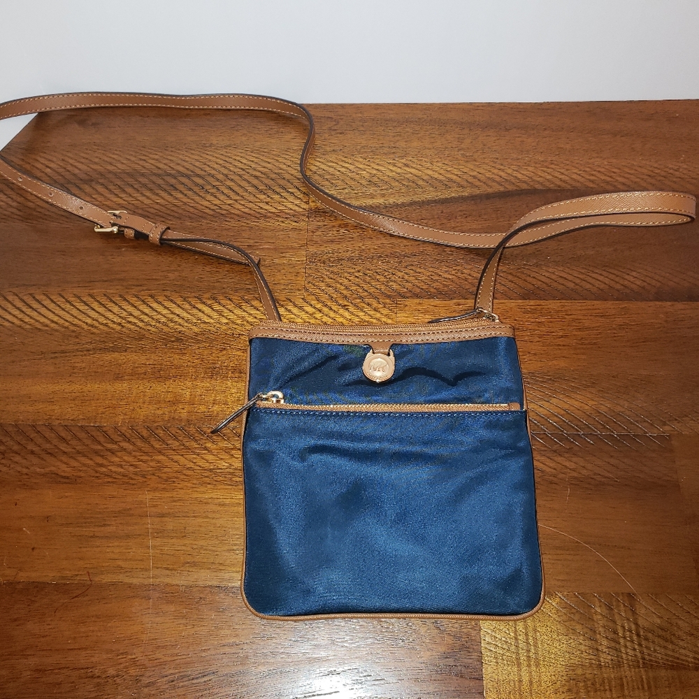 Michael Kors Crossbody - Picture 7 of 11